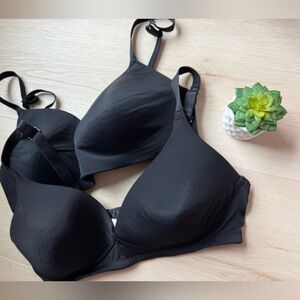 (2) Black Wireless 34D Bras